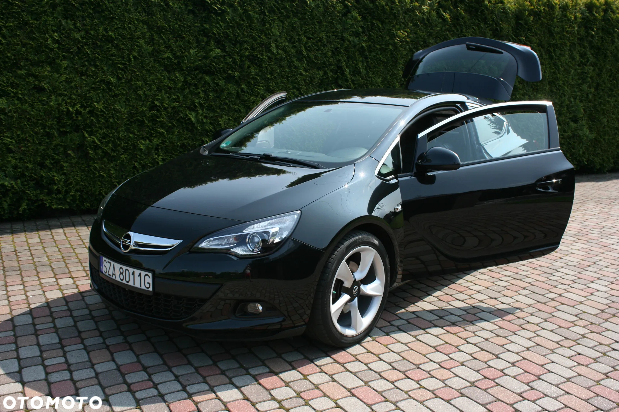 Opel Astra IV GTC 1.4 T Sport - 11