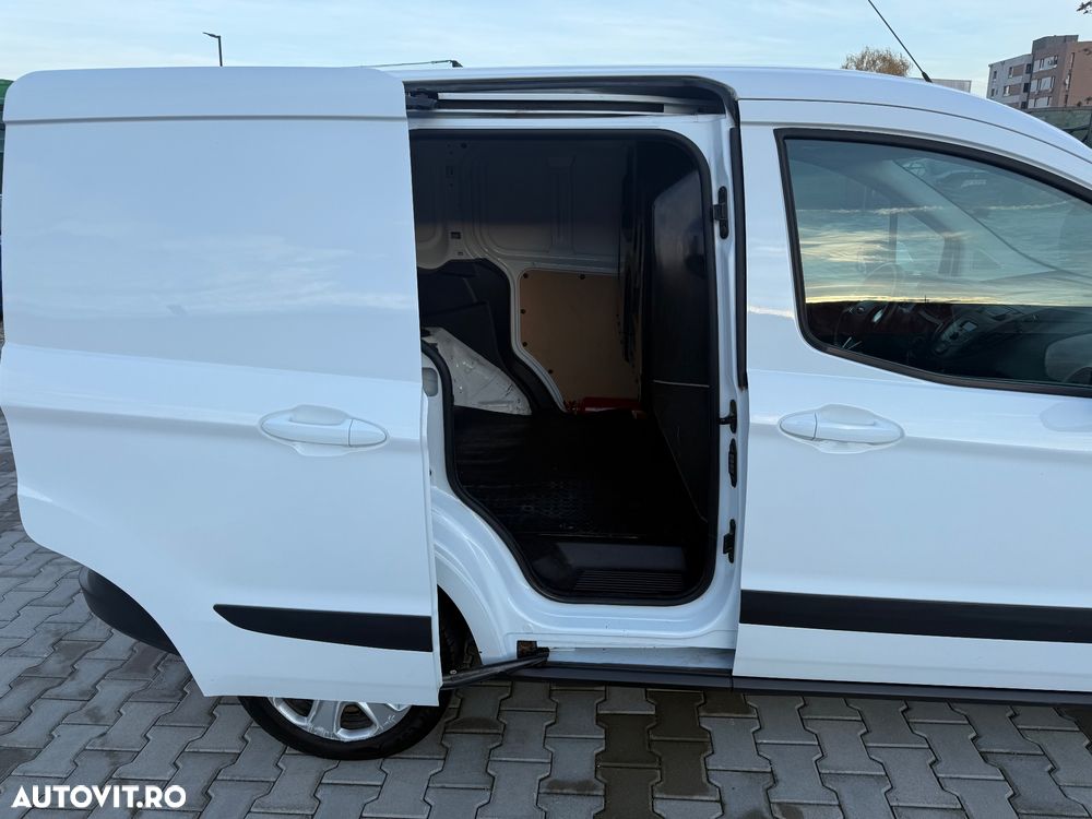 Ford TRANSIT-COURIER - 9