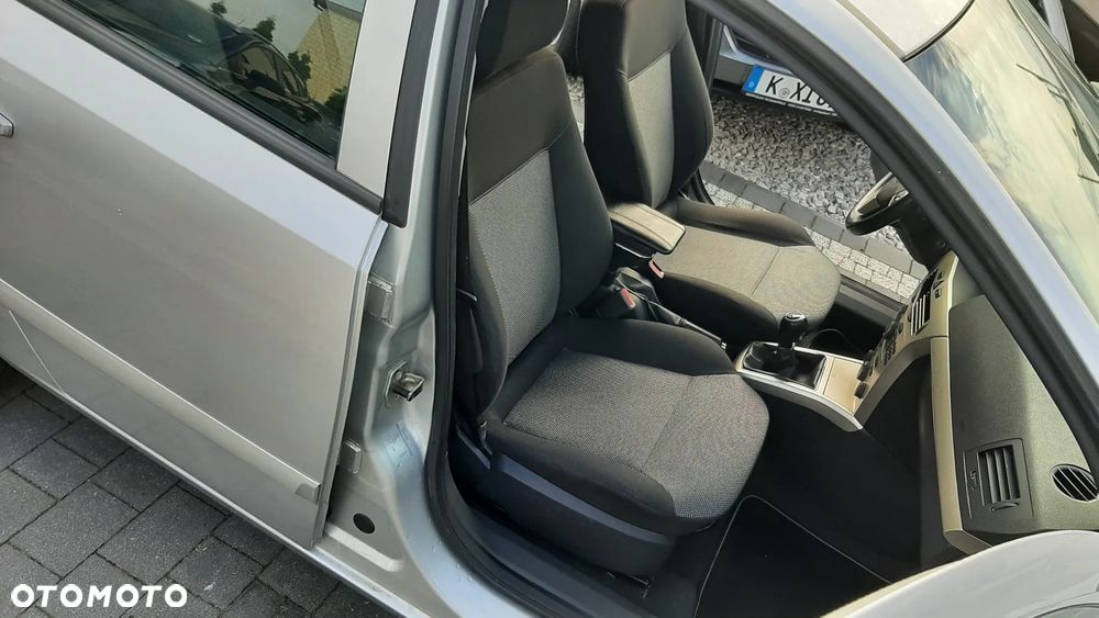 Opel Astra - 16