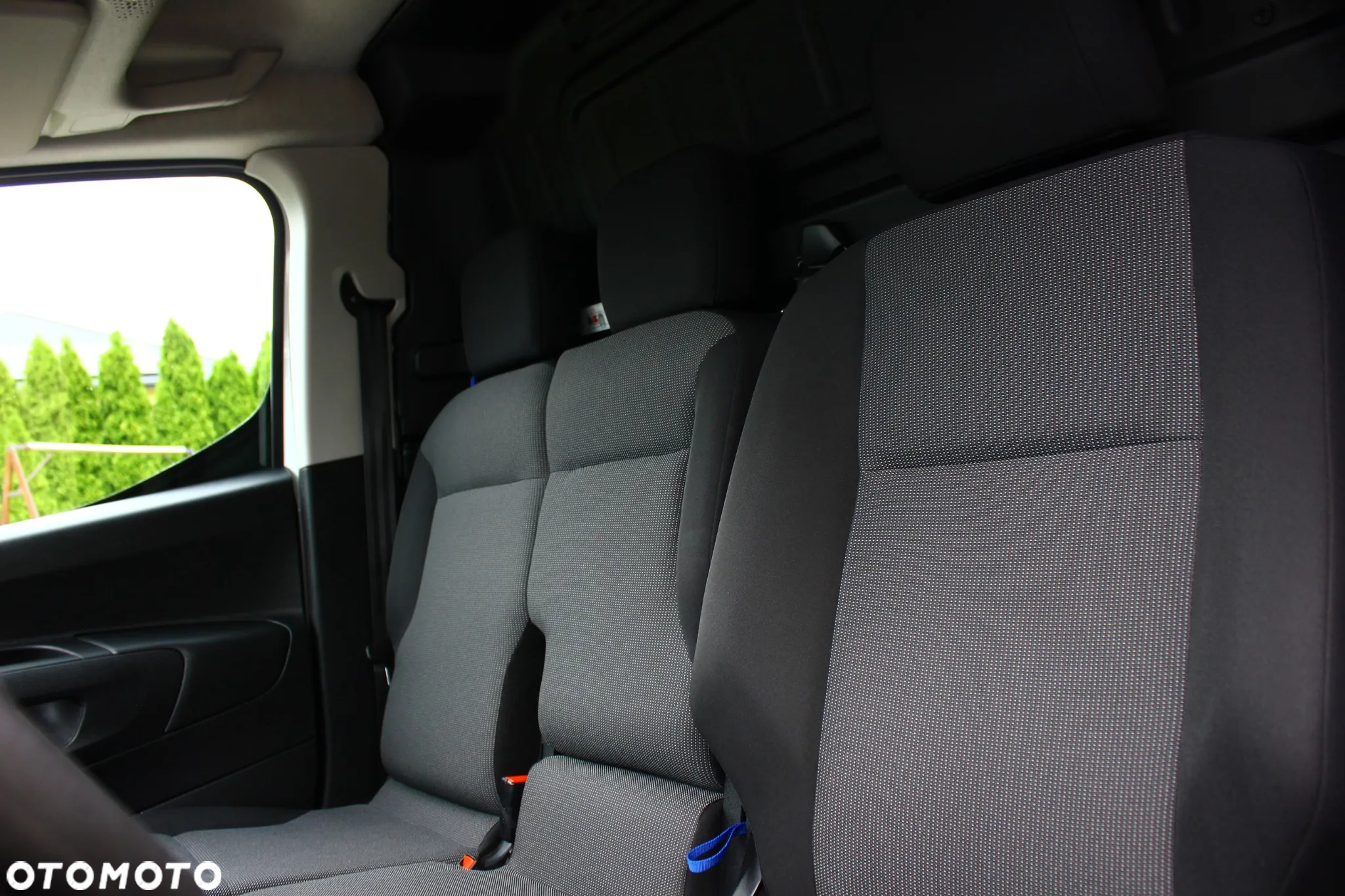 Opel Combo 1.5 CDTI 102KM LONG L2 3 OSOBOWY  NAVIGACJA KAMERA COFANIA CLIMATRONIC DWUSTREFOWY - 25