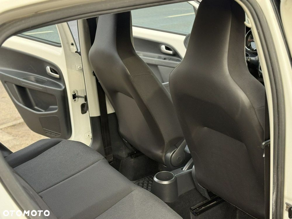 Volkswagen up! 1.0 White Style - 21