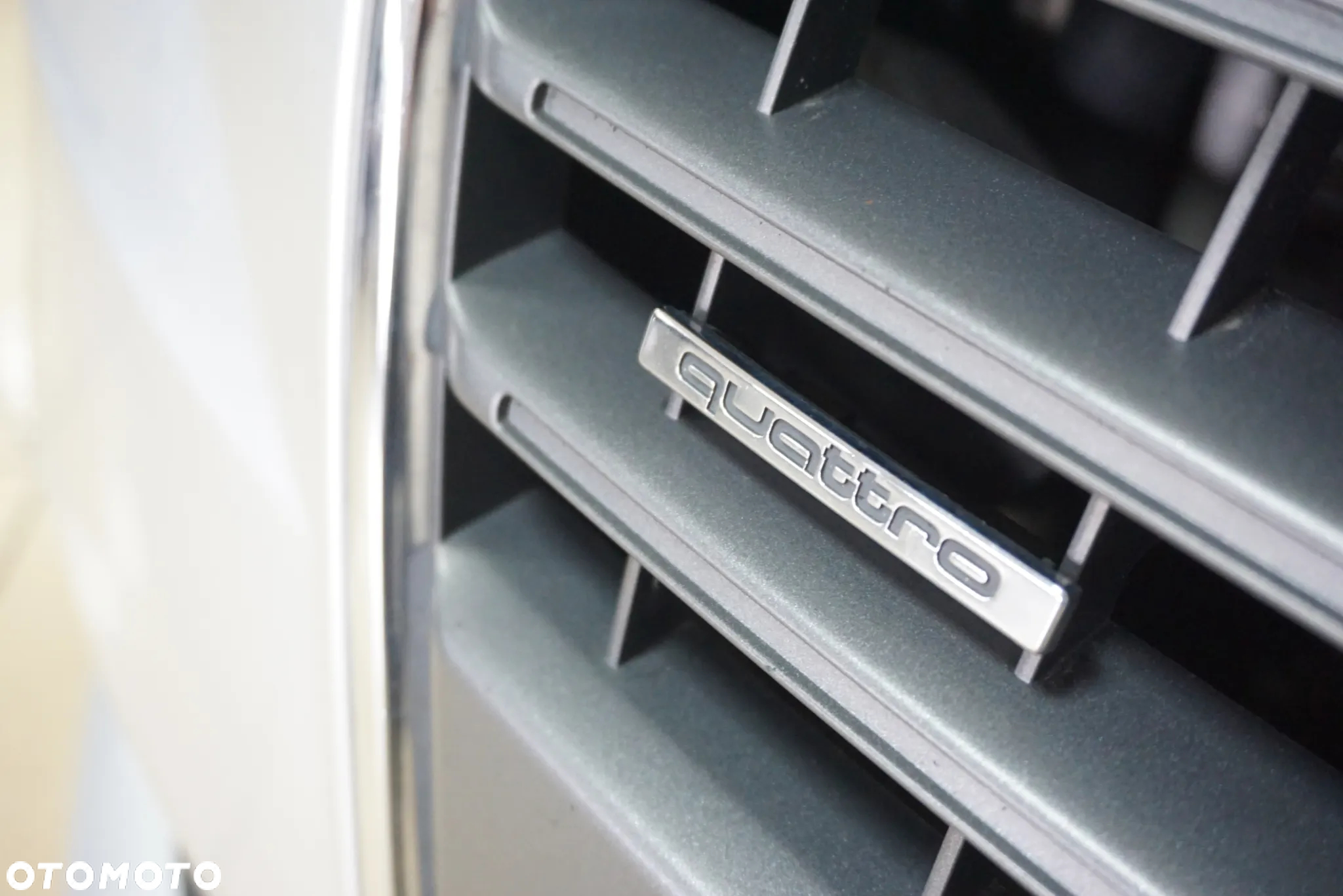 Audi A4 Avant 2.0 TDI Quattro - 12