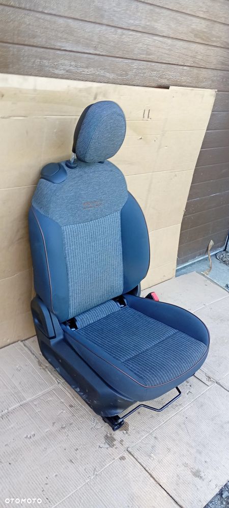 Fotel pasażera prawy przód przedni Fiat 500E - 5