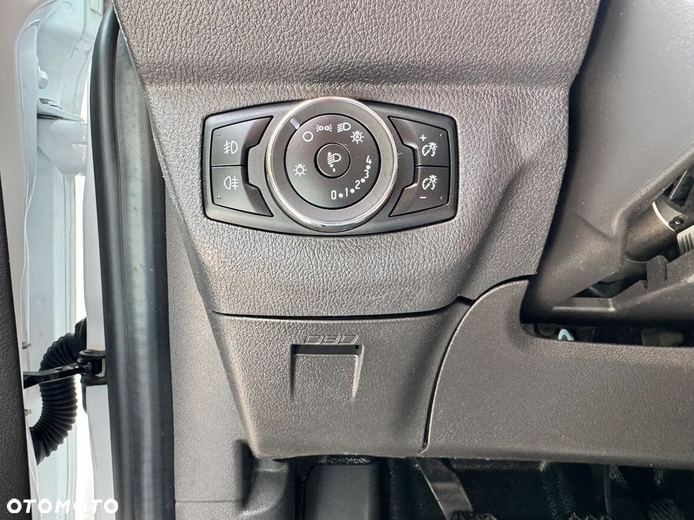 Ford Courier L1 - 32