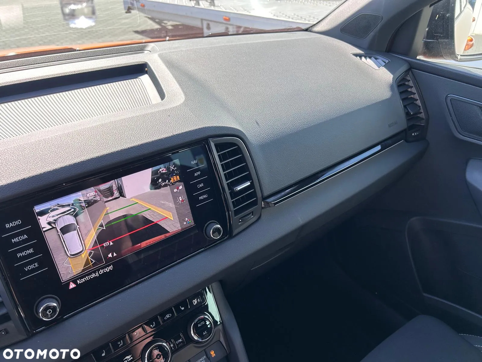 Skoda Karoq 1.5 TSI ACT Sportline DSG - 19