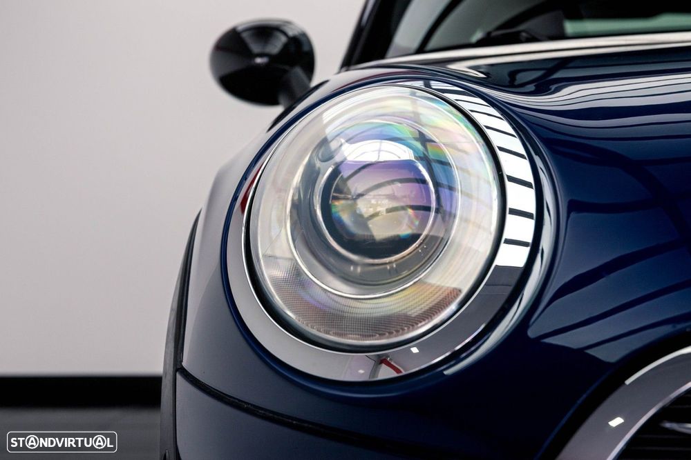 MINI 5 Portas Cooper D Auto - 4
