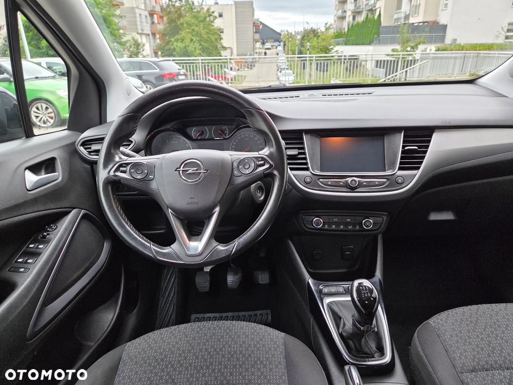 Opel Crossland X 1.2 T Enjoy S&S - 11