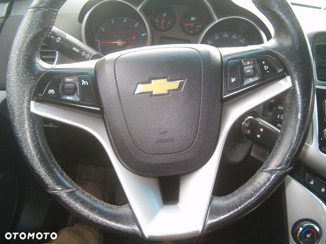 Chevrolet Cruze - 24