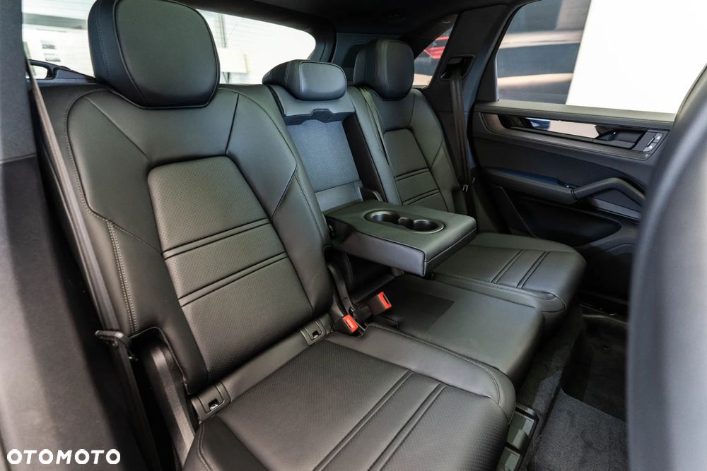 Porsche Cayenne E-Hybrid PHEV Black Edition - 16
