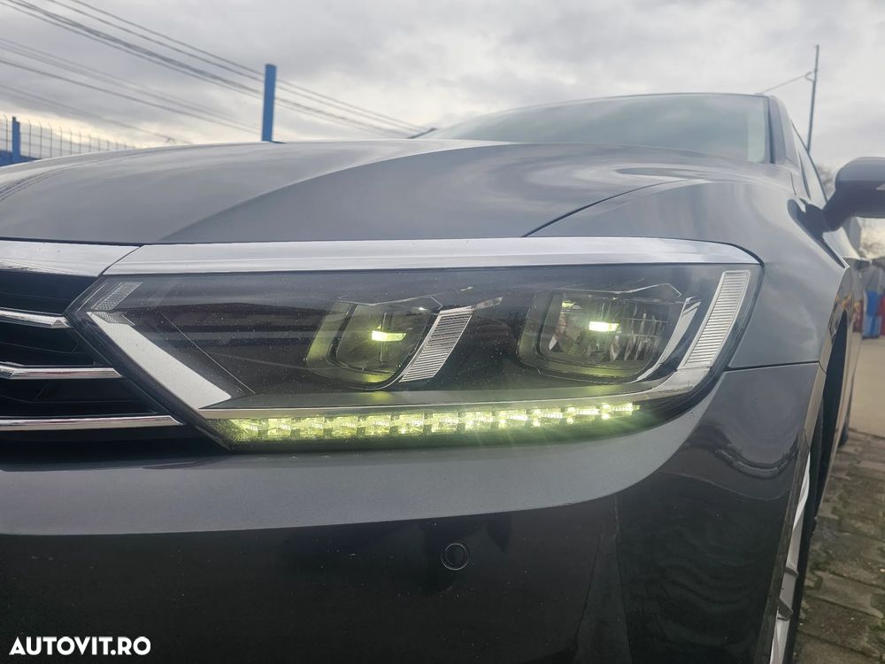 Volkswagen Passat Variant 1.6 TDI (BlueMotion Technology) DSG Comfortline - 12