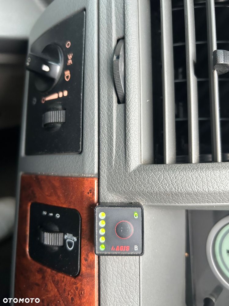 Chrysler Grand Voyager 3.8 V6 Limited - 27