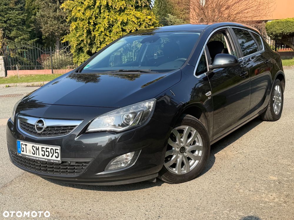 Opel Astra 1.4 Turbo 150 Jahre - 3