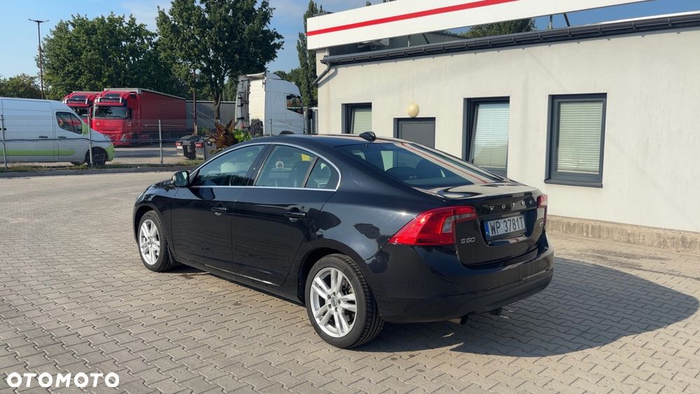Volvo S60 D3 Summum - 3