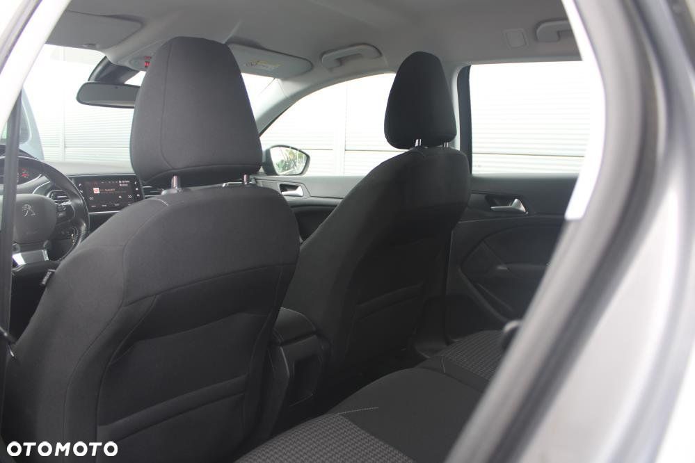 Peugeot 308 - 11