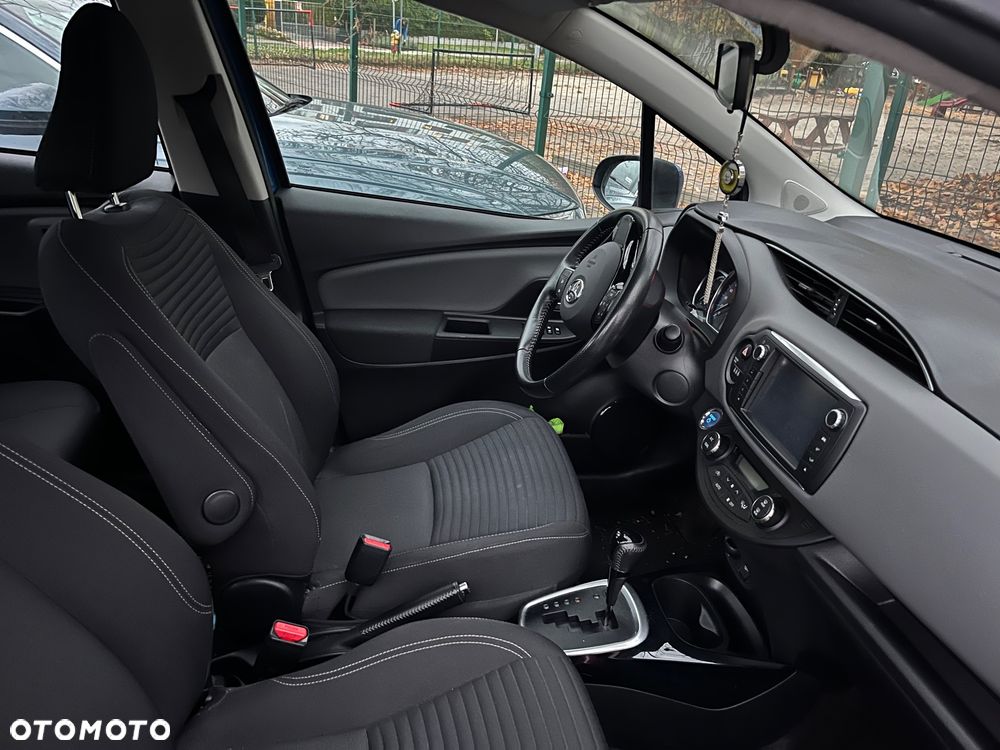 Toyota Yaris 2017 photo 5