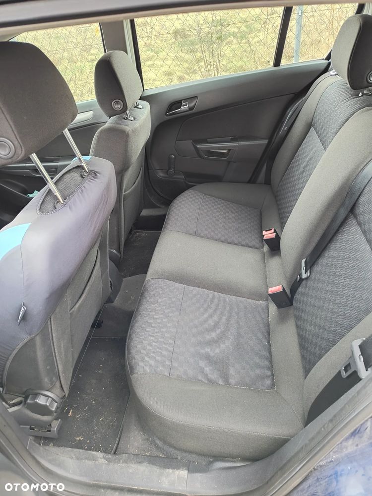 Opel Astra 1.7 CDTI - 9