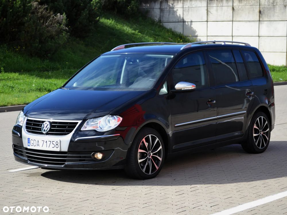 Volkswagen Touran 1.9 TDI DPF DSG Highline - 1
