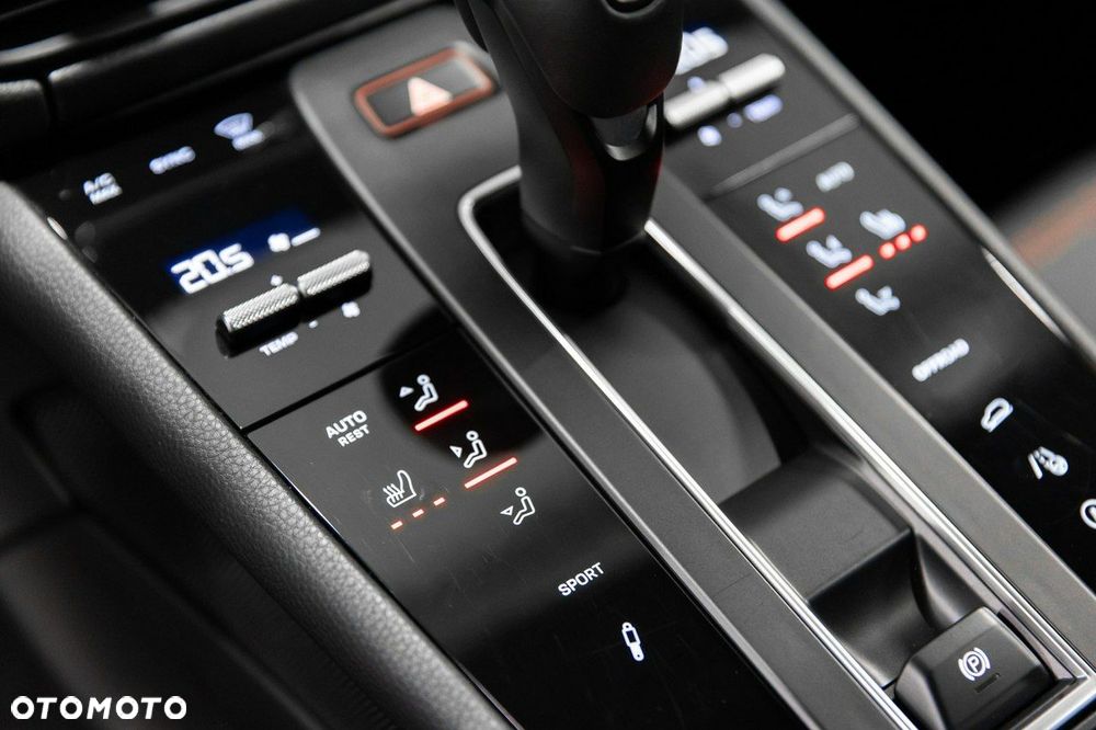 Porsche Macan Standard - 31