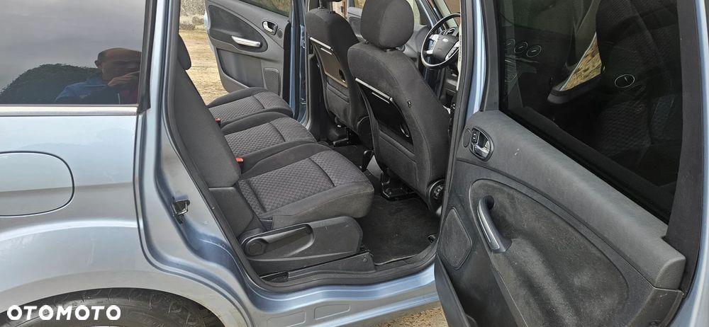 Ford Galaxy 2.0 TDCi Ghia - 17