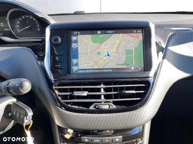 Peugeot 2008 1.2 Pure Tech GPF Style S&S EAT6 - 16