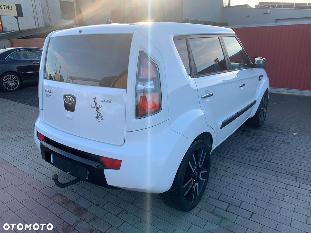 Kia Soul 1.6 CRDI Dream-Team Edition - 6