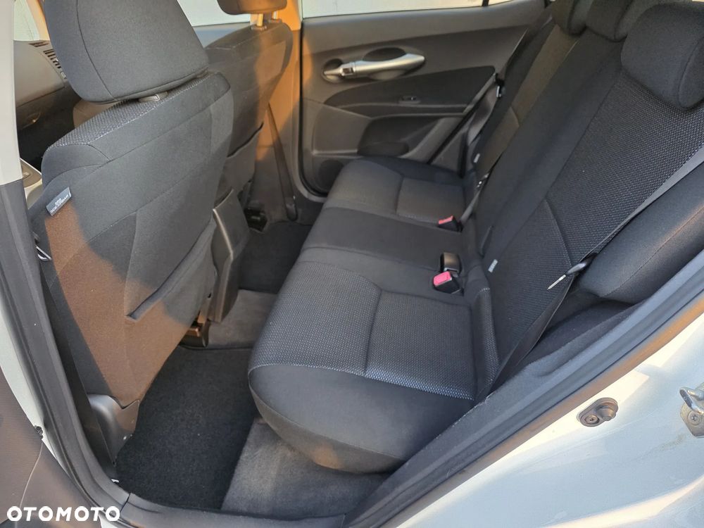 Toyota Auris 1.8 HSD Luna - 10