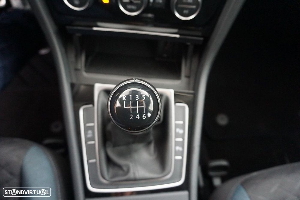 VW Golf 1.0 TSI OPF IQ.DRIVE - 14