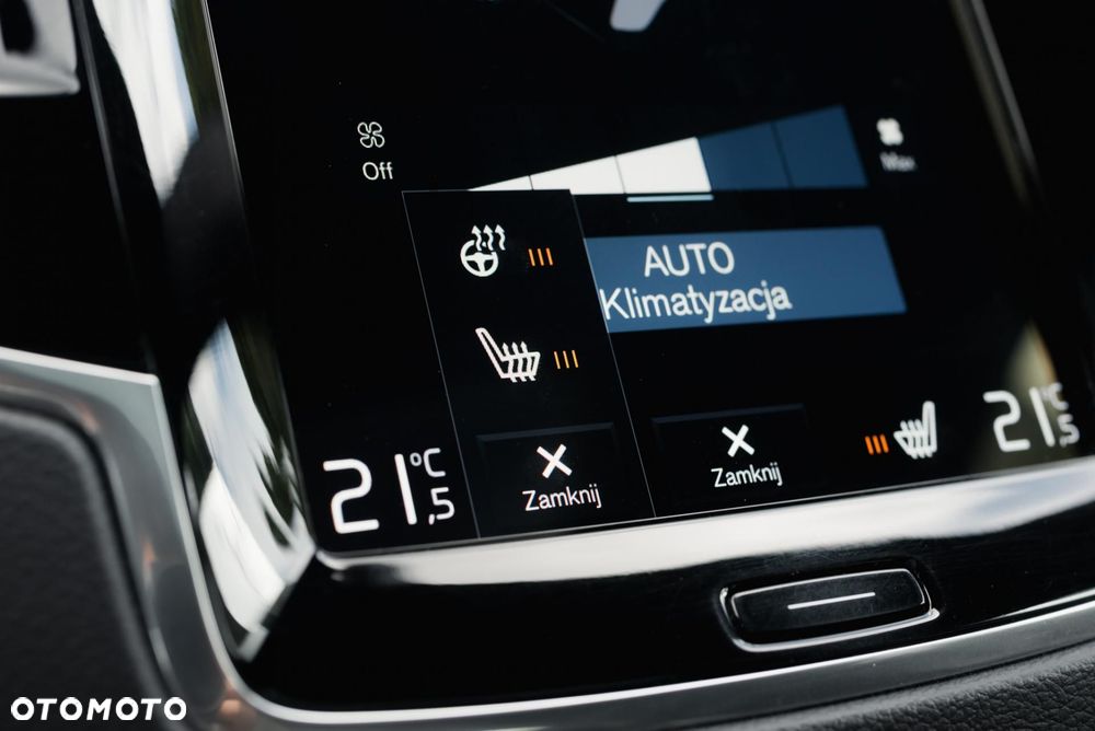 Volvo XC 90 B5 D AWD R-Design - 26