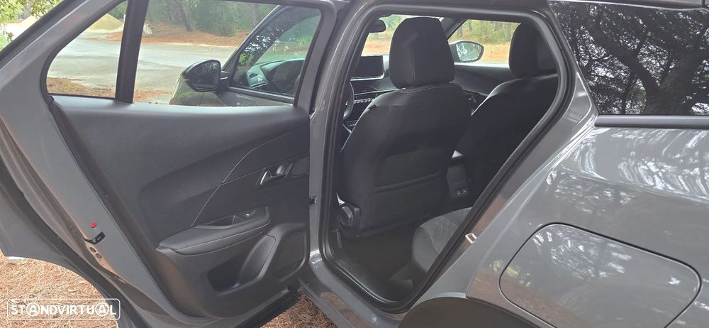Peugeot 2008 1.2 Hybrid Allure e-DCS6 - 12