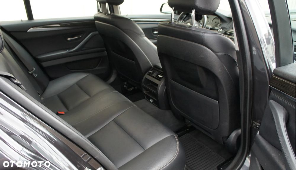 BMW Seria 5 520d xDrive Luxury Line - 22