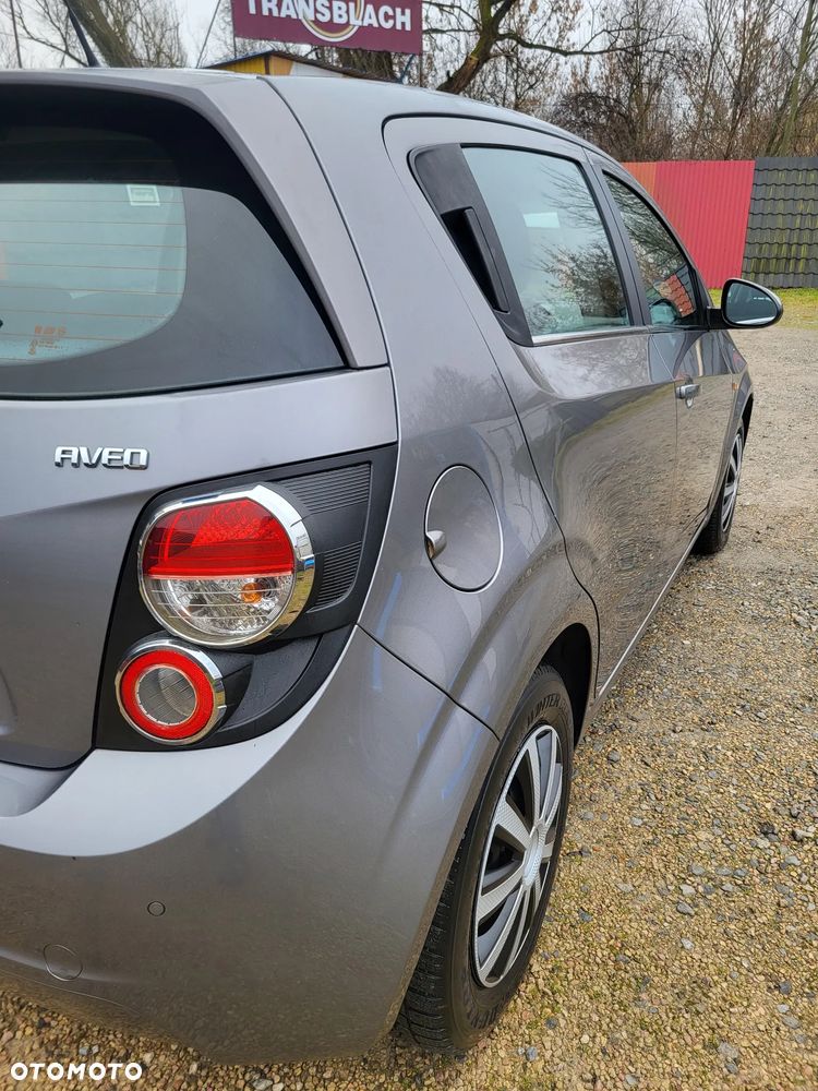 Chevrolet Aveo 1.6 LTZ - 10