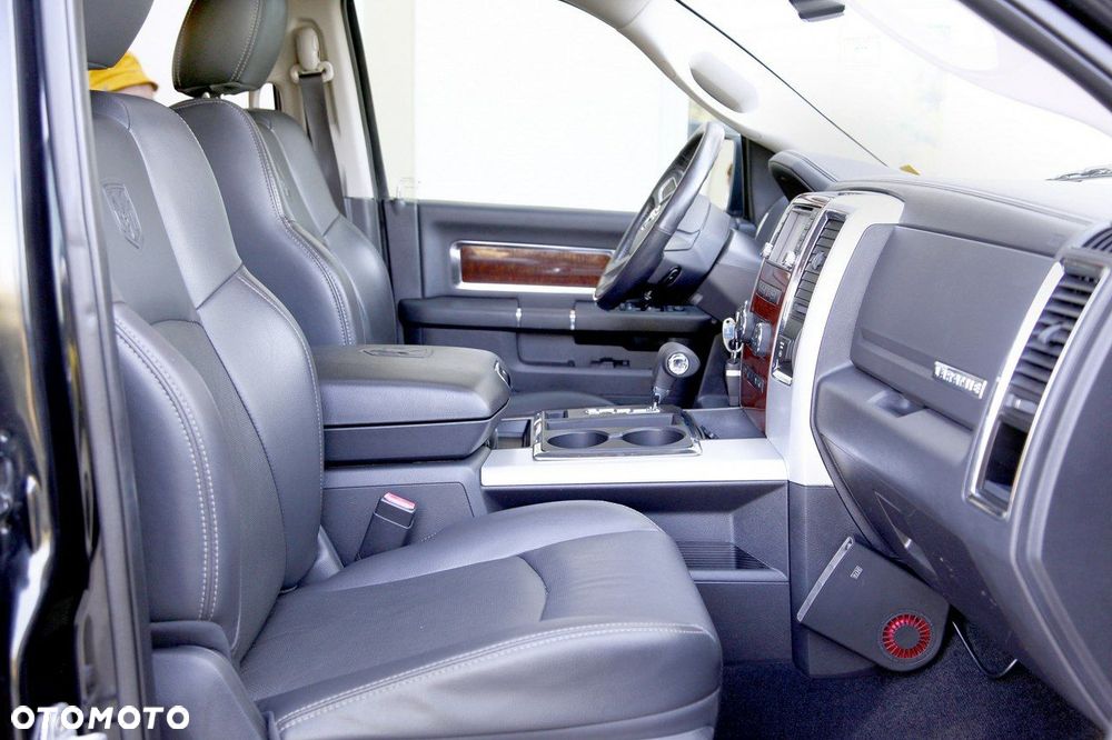 Dodge RAM - 16