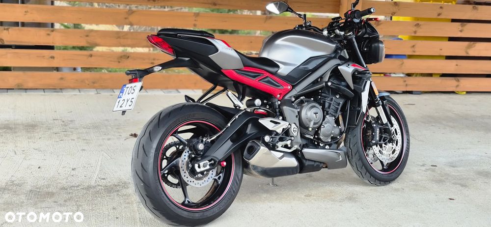 Triumph Street Triple - 11