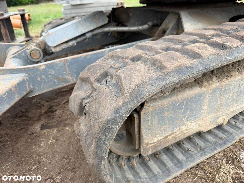 Takeuchi TB325R - 7