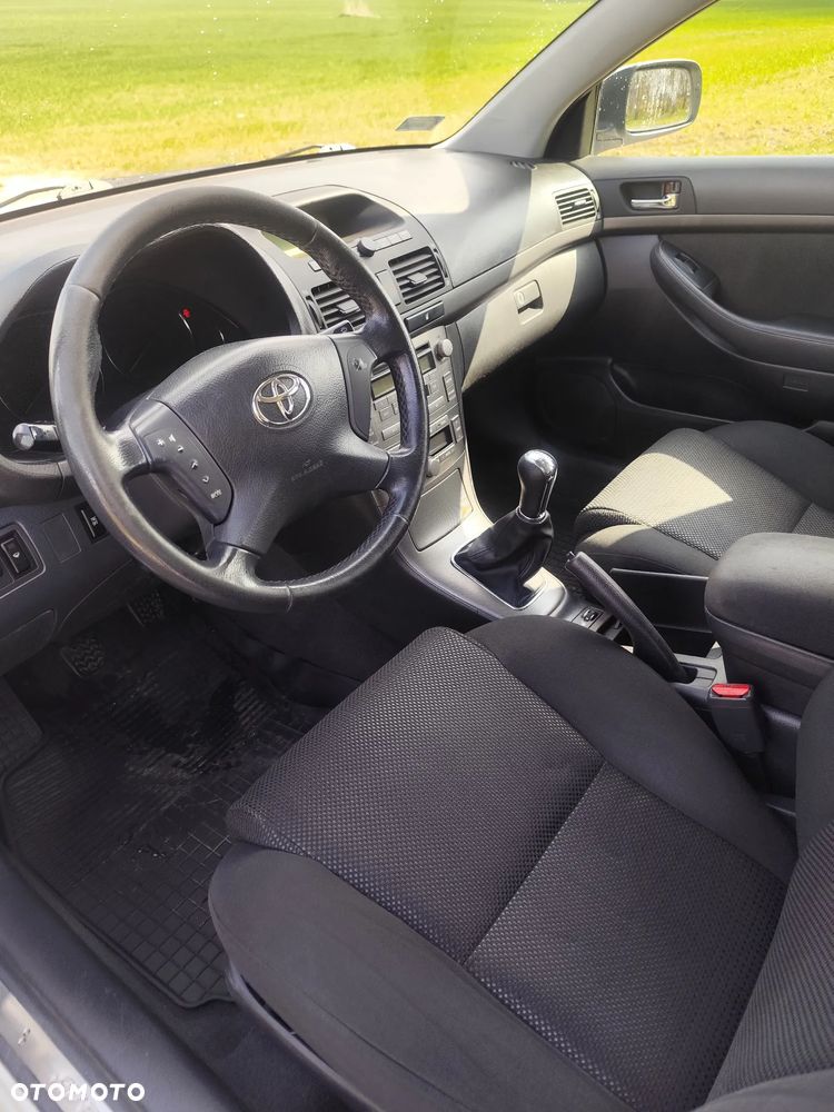 Toyota Avensis 1.8 VVT-i Luna - 10