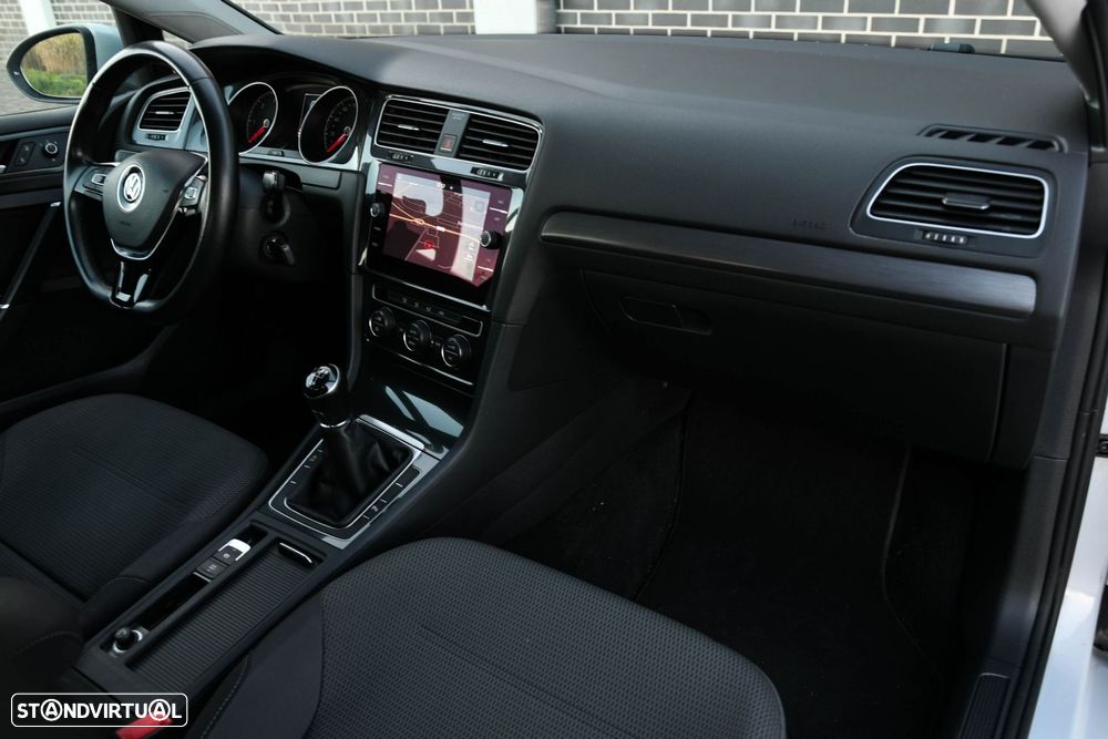 VW Golf 1.6 TDI Confortline - 15