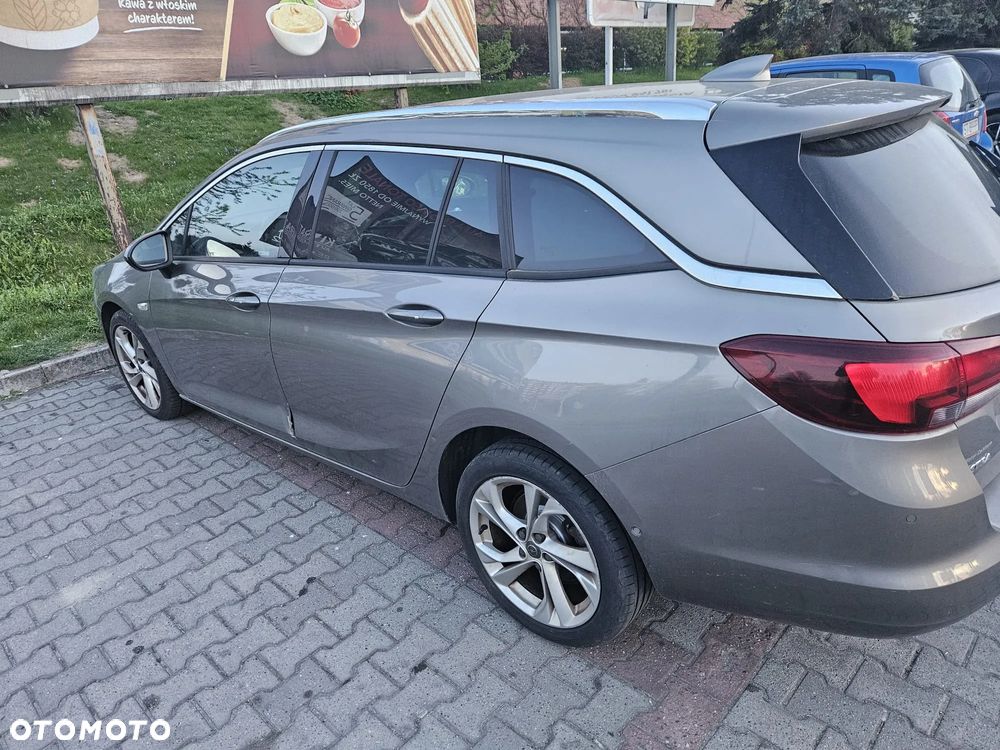 Opel Astra 1.6 CDTI Dynamic - 2