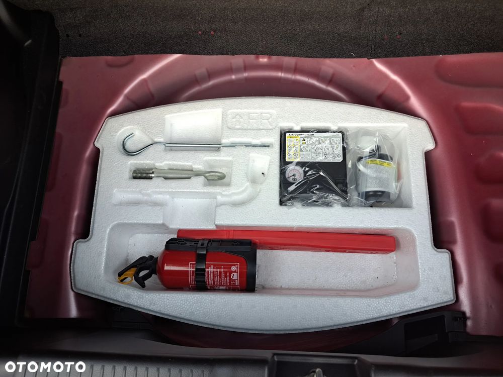 Suzuki Swift 1.2 Dualjet SHVS Premium CVT - 12
