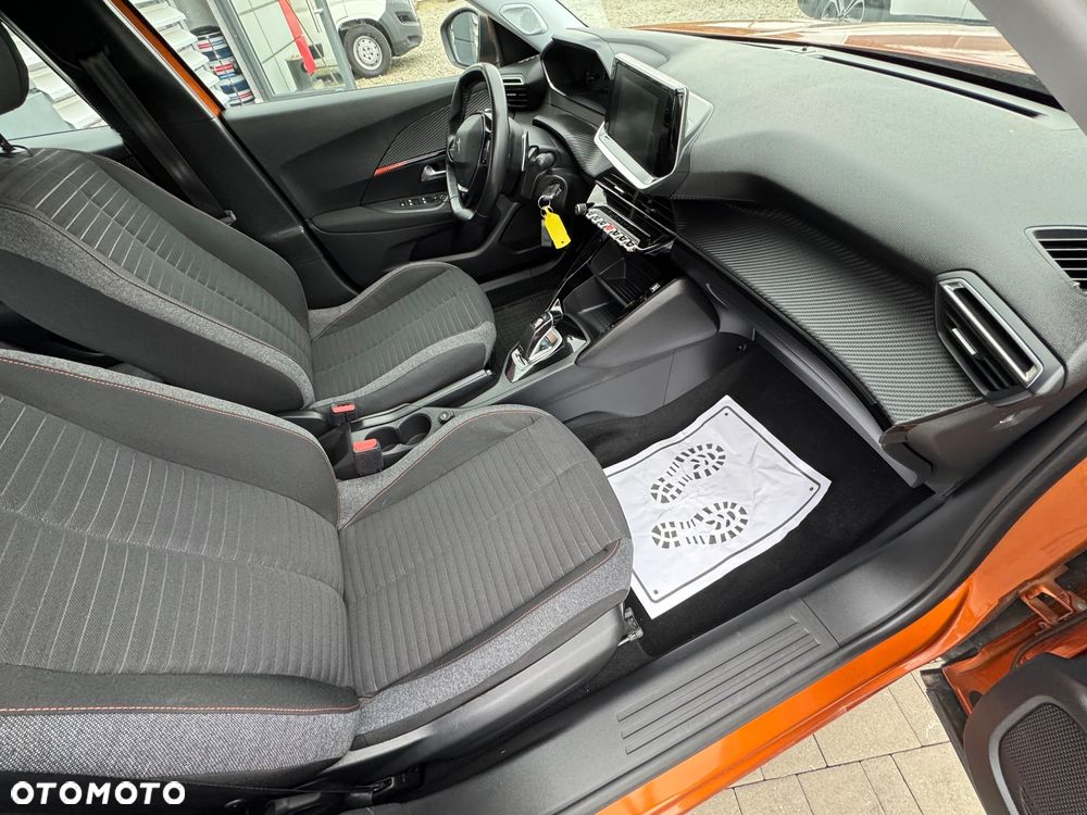 Peugeot 2008 1.2 PureTech Active S&S EAT8 - 18