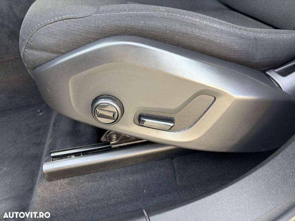 Volvo XC 60 B4 B Geartronic Momentum Pro - 38