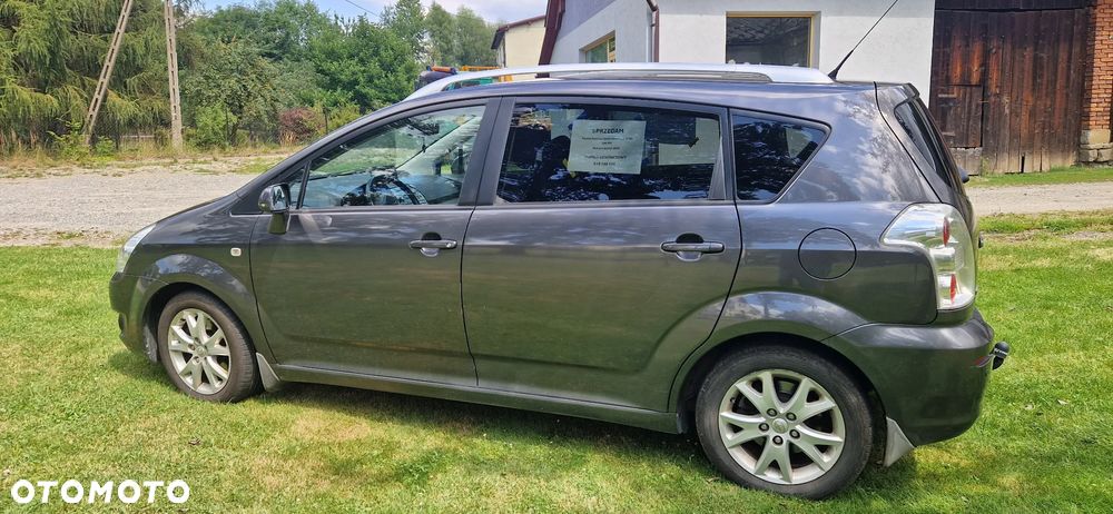 Toyota Corolla Verso 2.2 D-4D Premium - 3