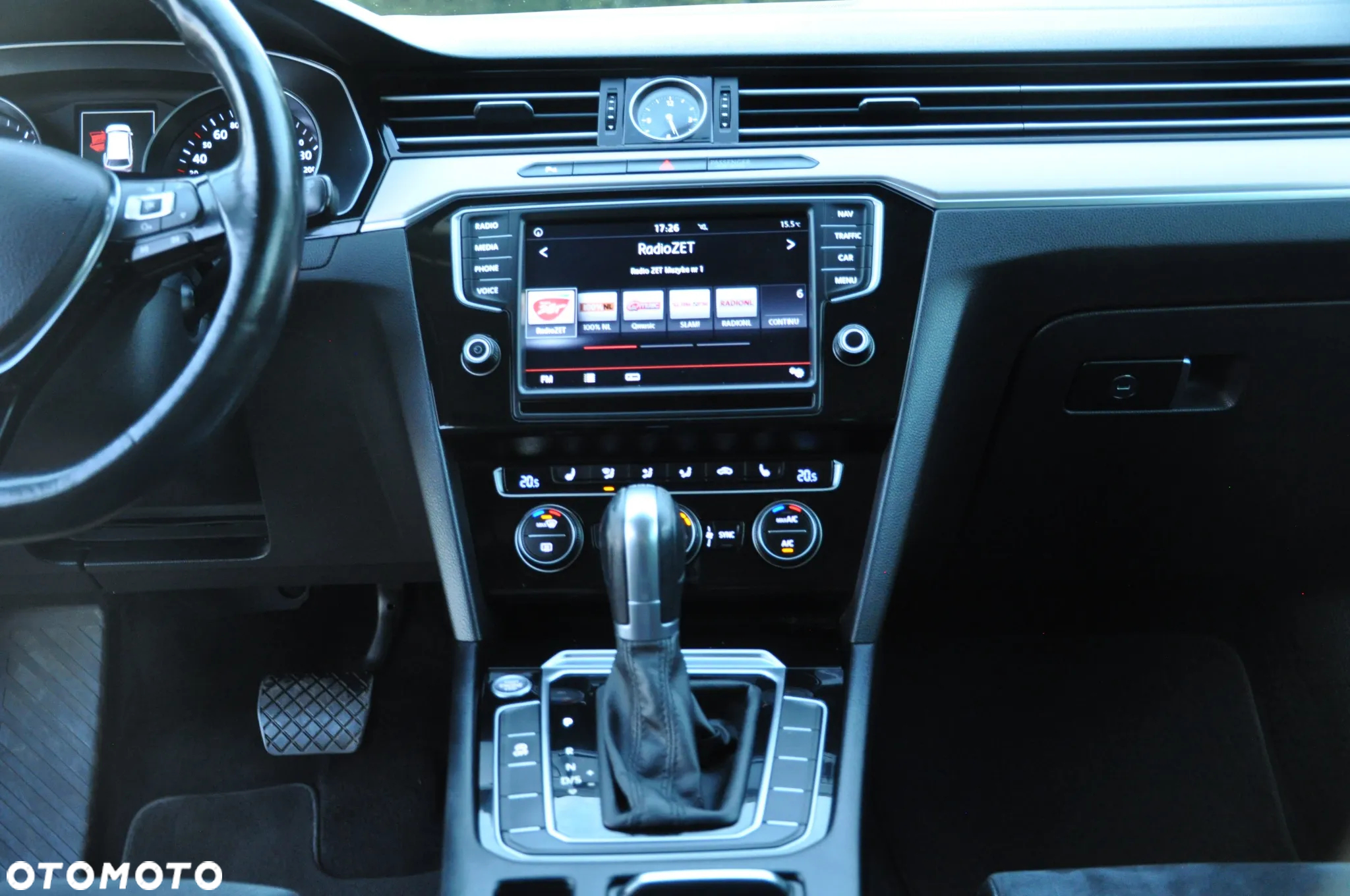 Volkswagen Passat - 34