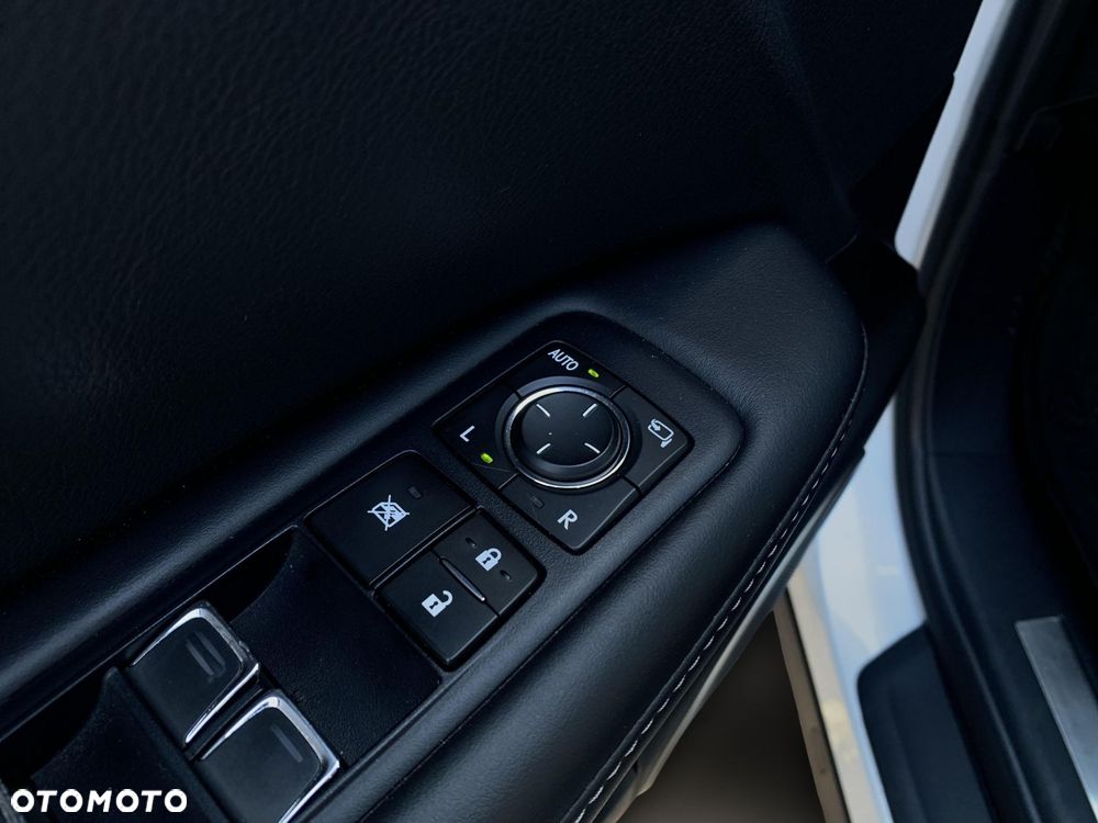 Lexus RX 450h Omotenashi - 11