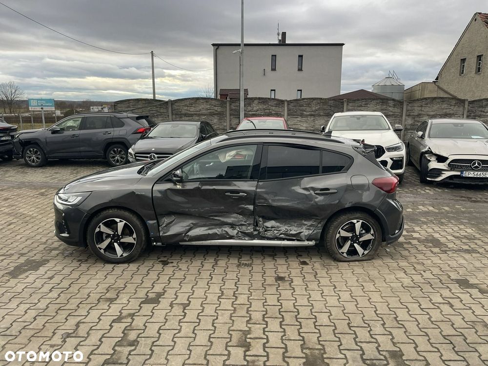 Ford Focus 1.0 EcoBoost Hybrid ST-LINE - 3