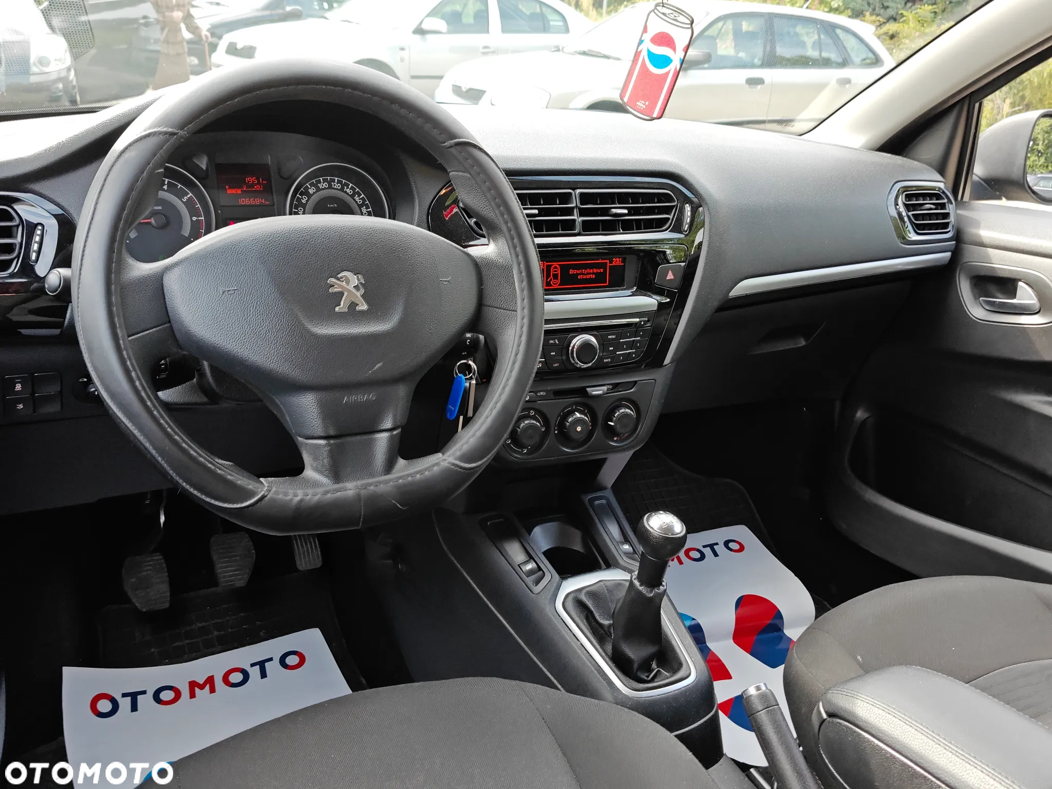 Peugeot 301 1.2 Pure Tech Access - 6