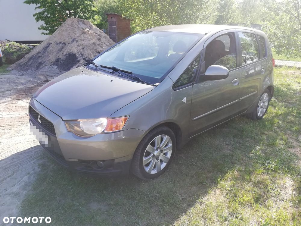 Mitsubishi Colt - 16