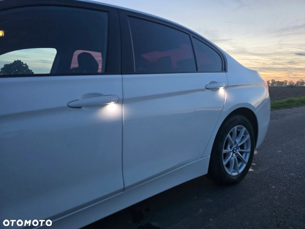 BMW Seria 3 - 24