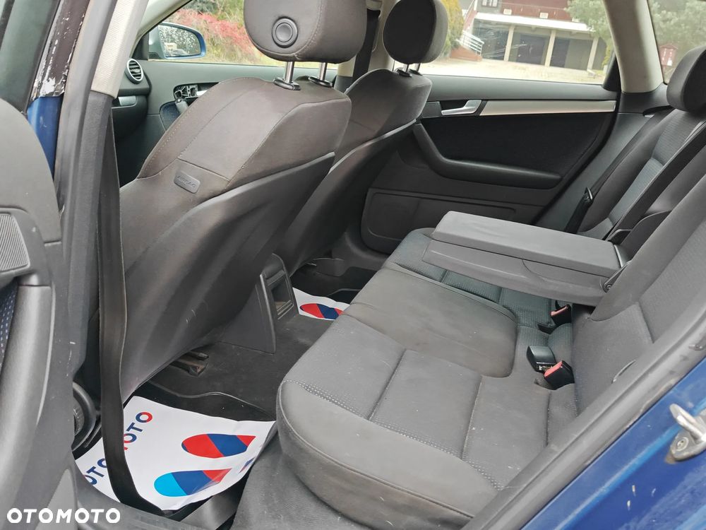 Audi A3 Sportback 1.6 FSI Attraction - 11