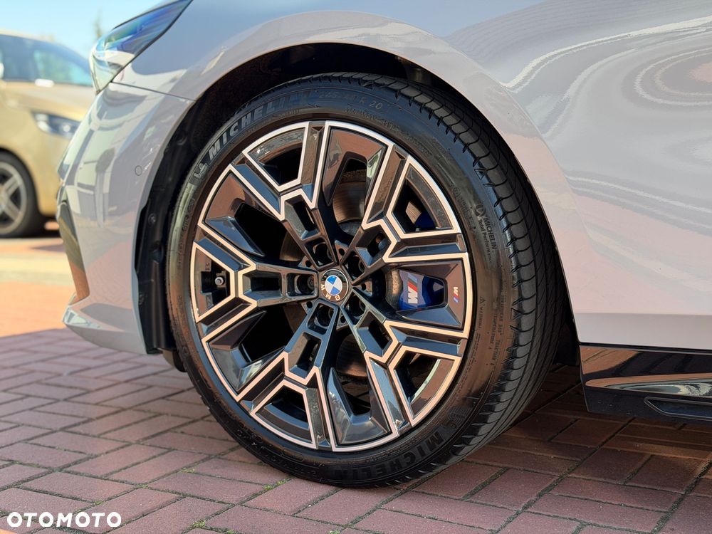 BMW Seria 5 520d xDrive mHEV M Sport - 6