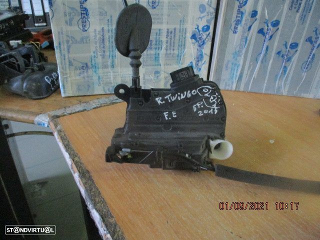 Fecho 805030700R RENAULT TWINGO 3 2015 Fe 4 Pinos RENAULT TWINGO 3 FASE 1 2018 1.0I 71CV 5P BRANCO - 1